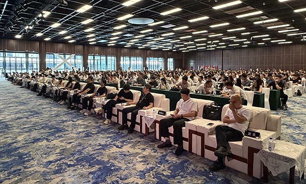 1785405274497631.jpg 东方船影视参会:AI破界·短剧新生嘉宾会员.jpg